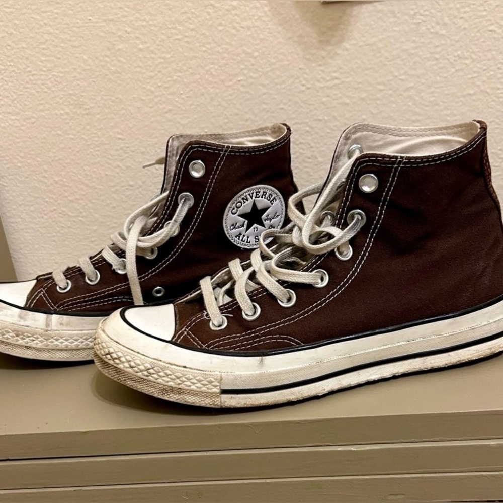 Chocolate brown converse size 8